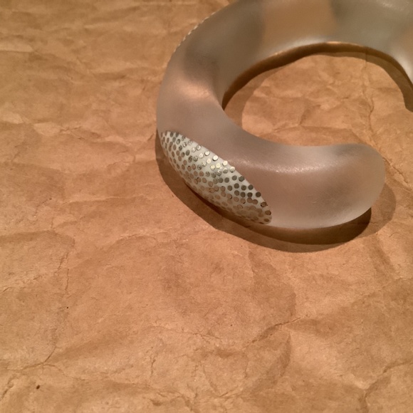 Patricia Von Musulin Vintage Lucite pounded sterling nails in bone Bracelet - Picture 3 of 5